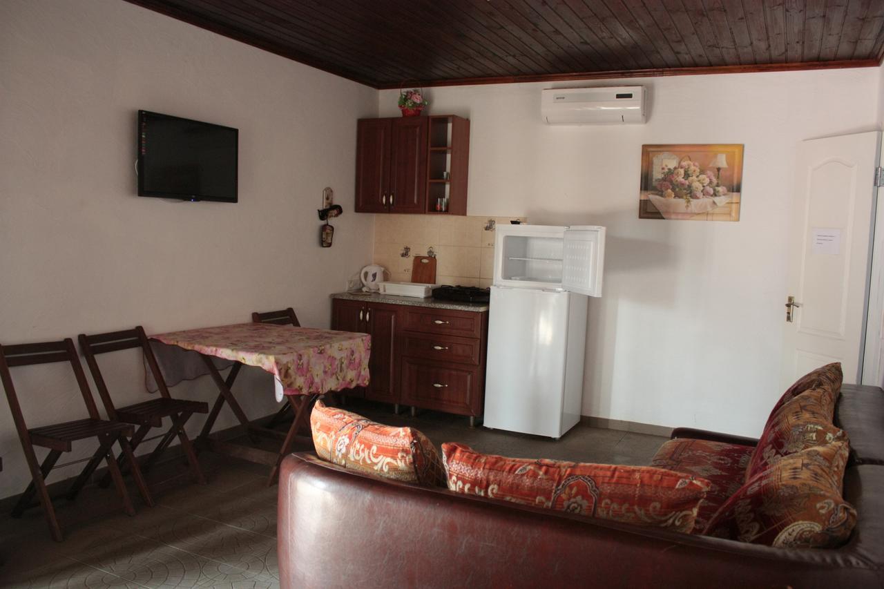 Akvitaniya Mini-Hotel زاتوكا المظهر الخارجي الصورة